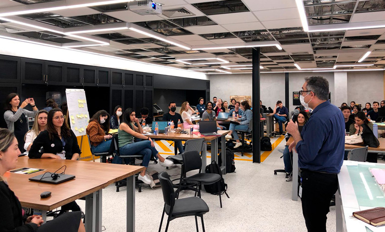 Dia Do Professor Saiba Como A Era Digital Influencia As Transformacoes Do Ensino Aprendizagem (1)