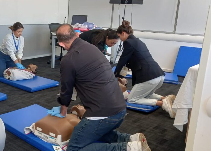 Curso De Primeiros Socorros Do Ensino Einstein Prepara Pblico Geral